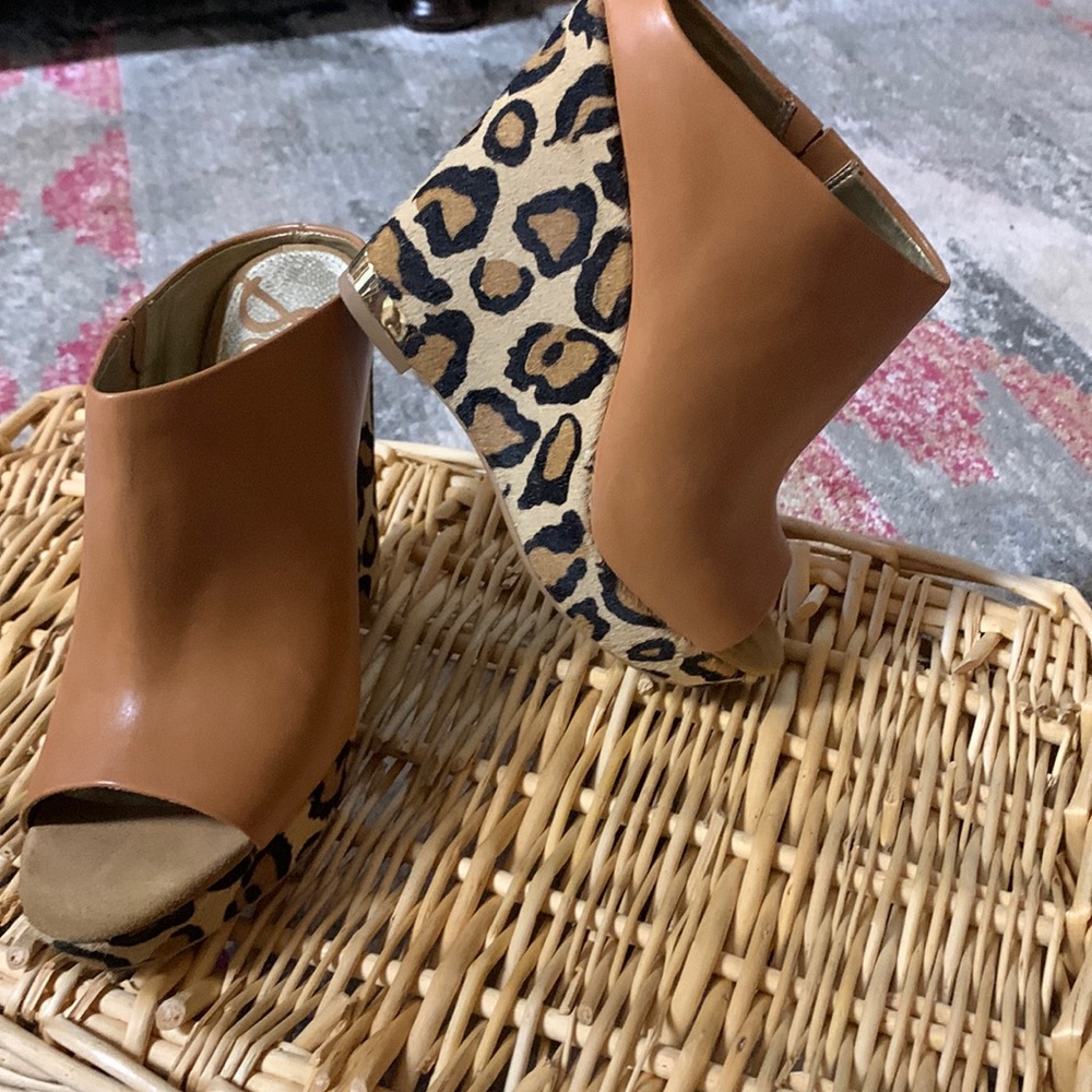 A great shoe pretty and casual will go with jeans  Sam Edelman great to have